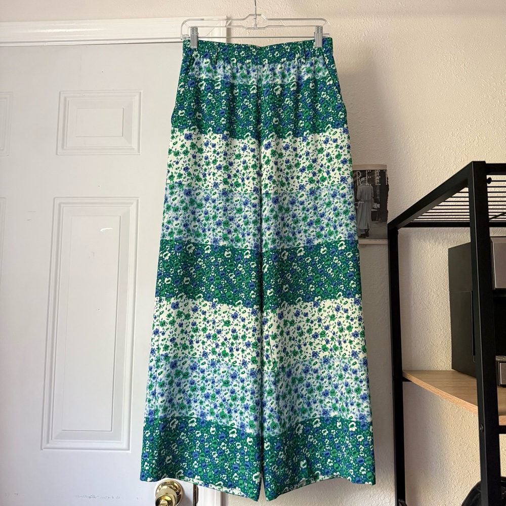 BAUM‎ UND PFERDGARTEN green white blue ditsy floral color block crepe wide pants